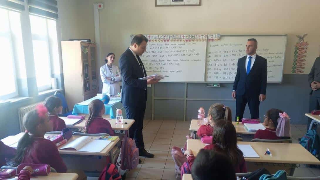 Kaymakamız Ertuğrul Bayram'dan Şehit Oktay Altuntaş İlkokulu'na Ziyaret
